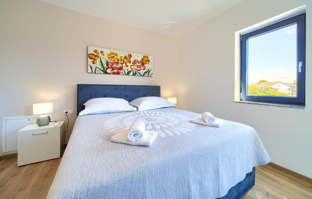 Apartments Paola & Karla With Pool Krk Town Εξωτερικό φωτογραφία