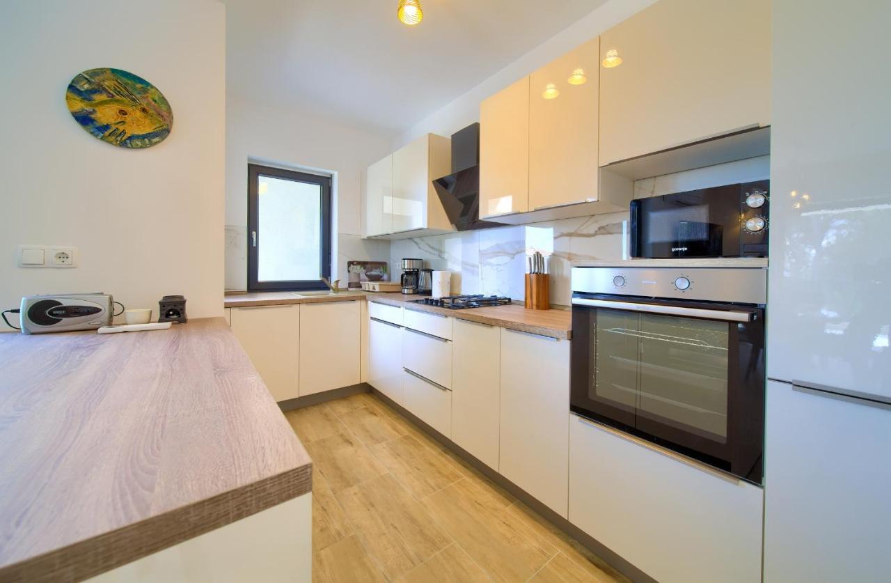 Apartments Paola & Karla With Pool Krk Town Εξωτερικό φωτογραφία