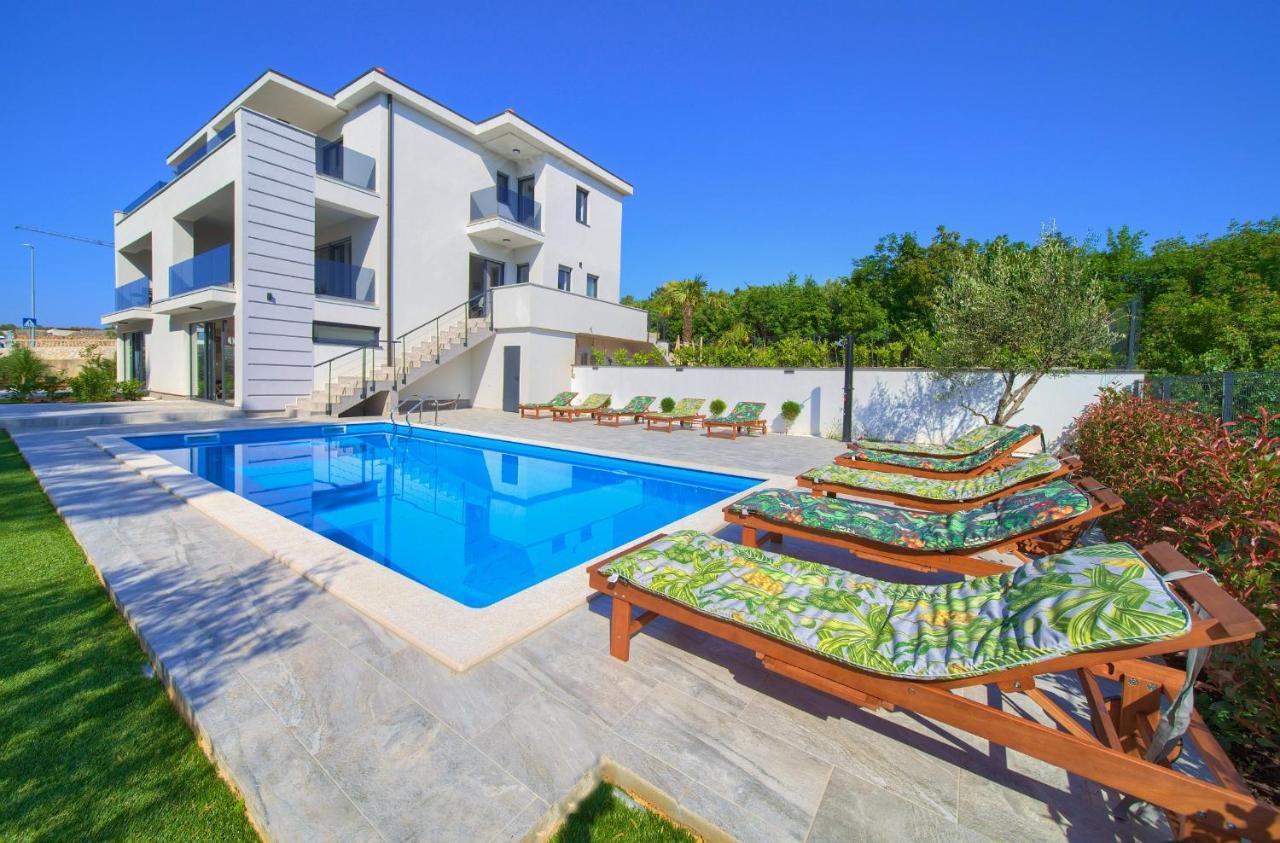 Apartments Paola & Karla With Pool Krk Town Εξωτερικό φωτογραφία
