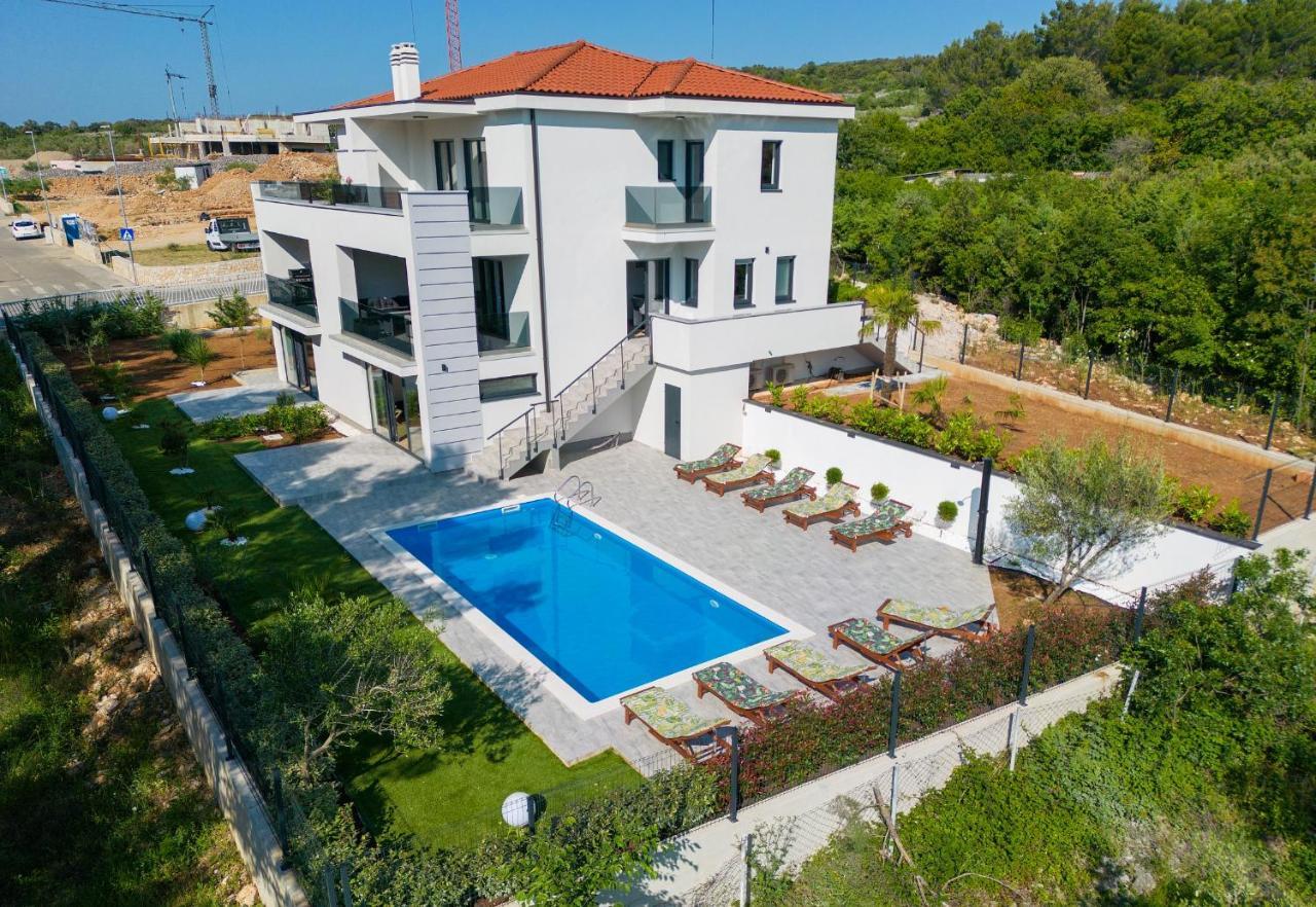 Apartments Paola & Karla With Pool Krk Town Εξωτερικό φωτογραφία