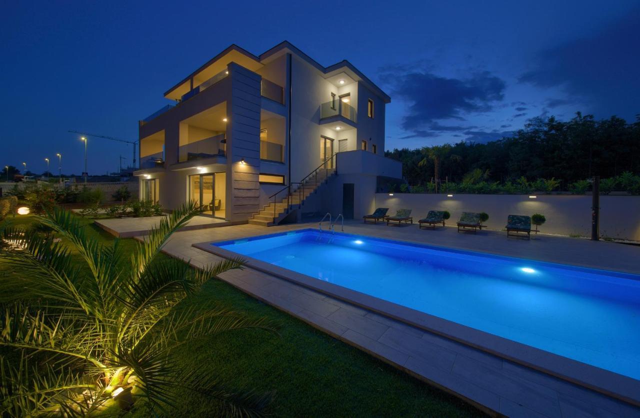 Apartments Paola & Karla With Pool Krk Town Εξωτερικό φωτογραφία
