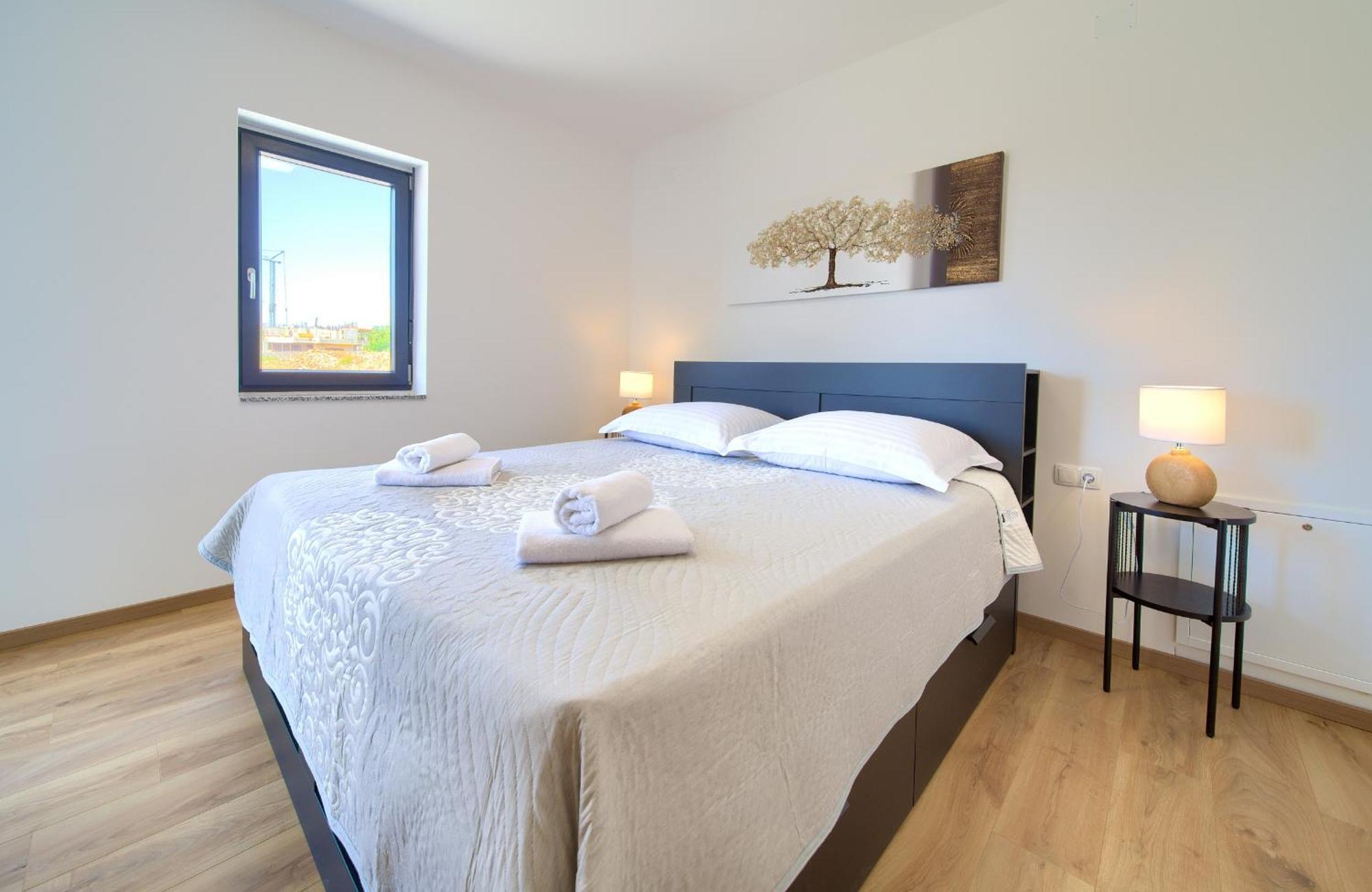 Apartments Paola & Karla With Pool Krk Town Δωμάτιο φωτογραφία