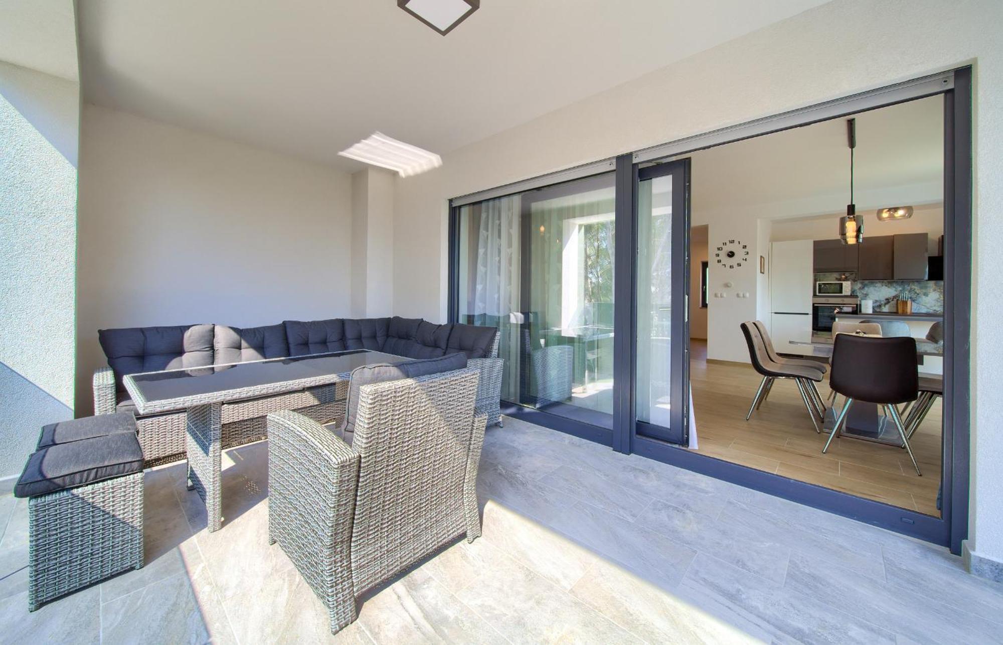 Apartments Paola & Karla With Pool Krk Town Δωμάτιο φωτογραφία