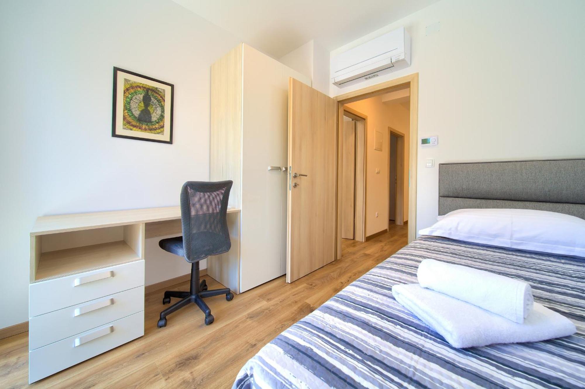 Apartments Paola & Karla With Pool Krk Town Δωμάτιο φωτογραφία